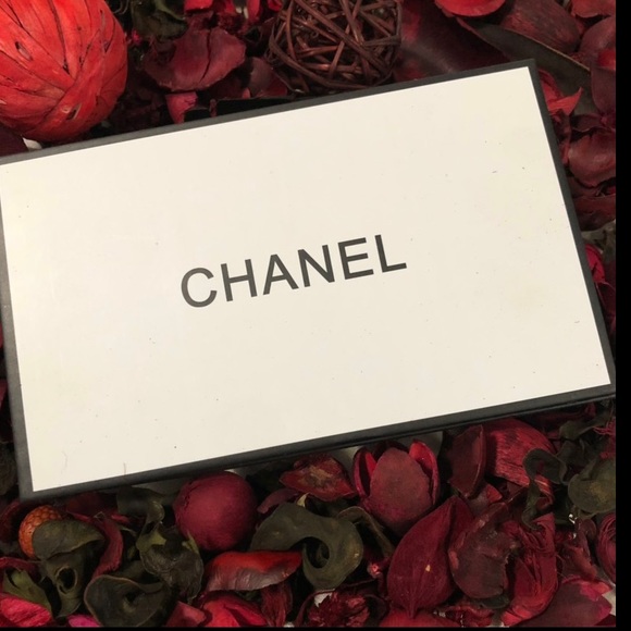 Chanel Lipstick Kit - Picture 1 of 4